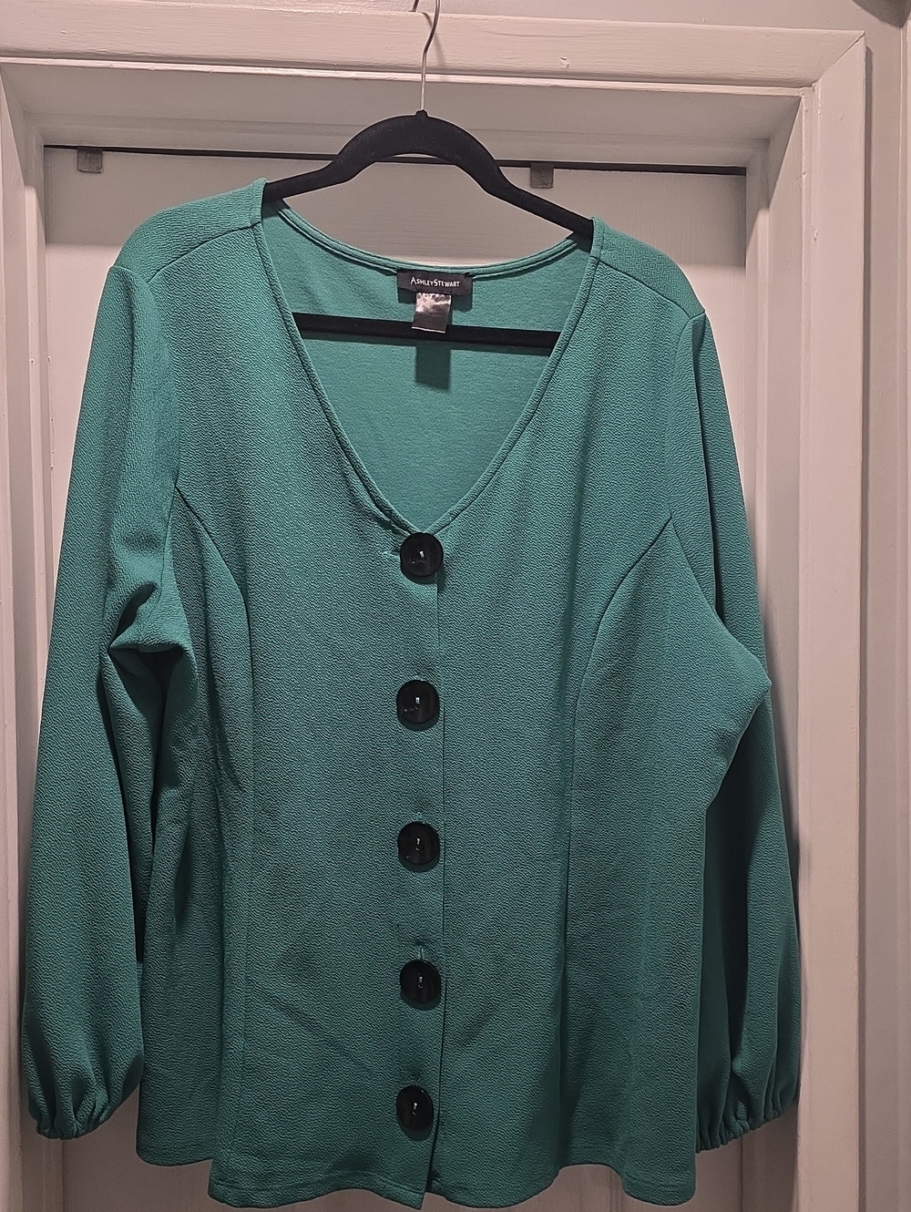 Avenue Green Button-Front V-Neck Cardigan
